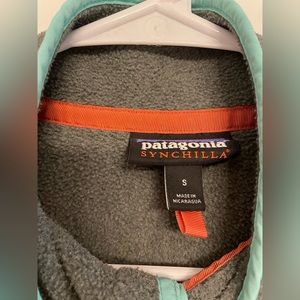 Size small Patagonia synchilla quarter button sweater. No wear and tear.